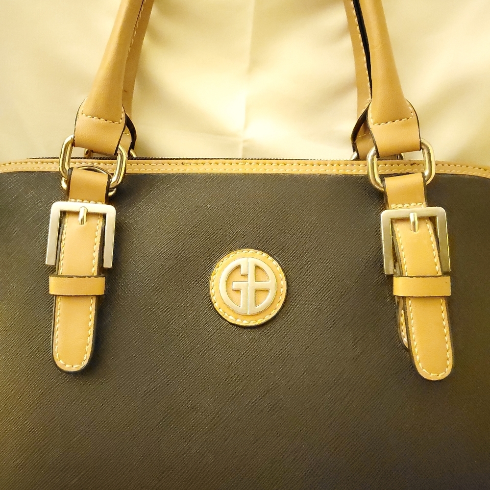 Giani Bernini Saffiano Satchel Minimalist Trendy Black Faux Leather - Picture 8 of 8